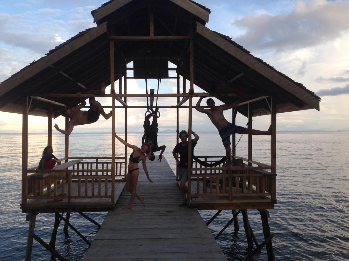 Pristine Paradise Dive Resort - Togean Islands, Una Una Pulau Unauna 外观 照片