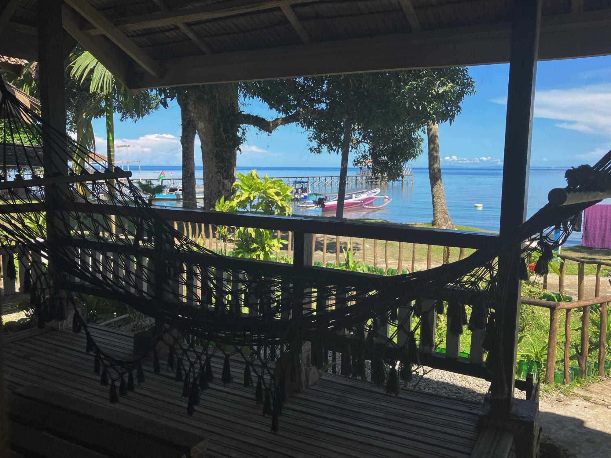 Pristine Paradise Dive Resort - Togean Islands, Una Una Pulau Unauna 外观 照片