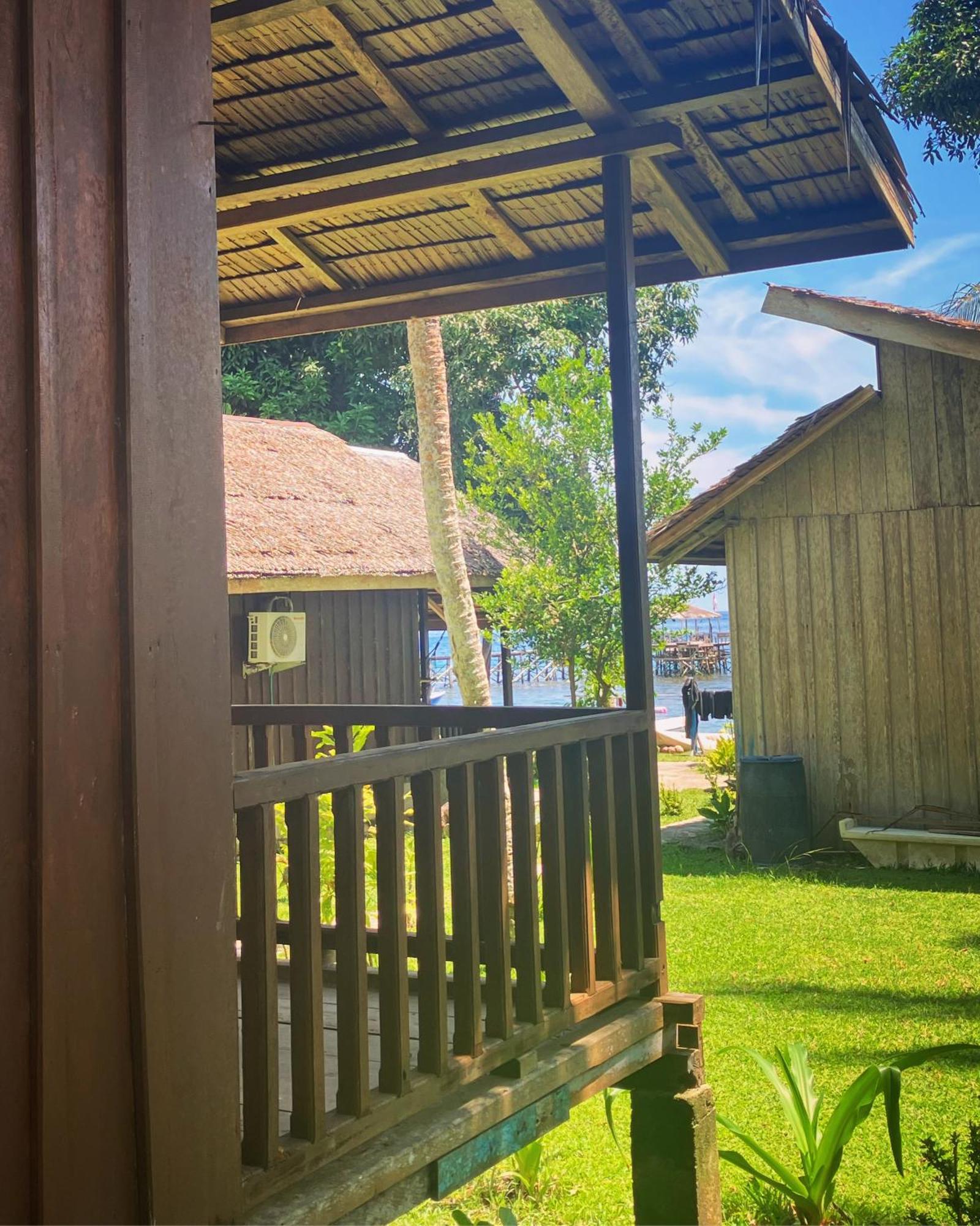 Pristine Paradise Dive Resort - Togean Islands, Una Una Pulau Unauna 外观 照片
