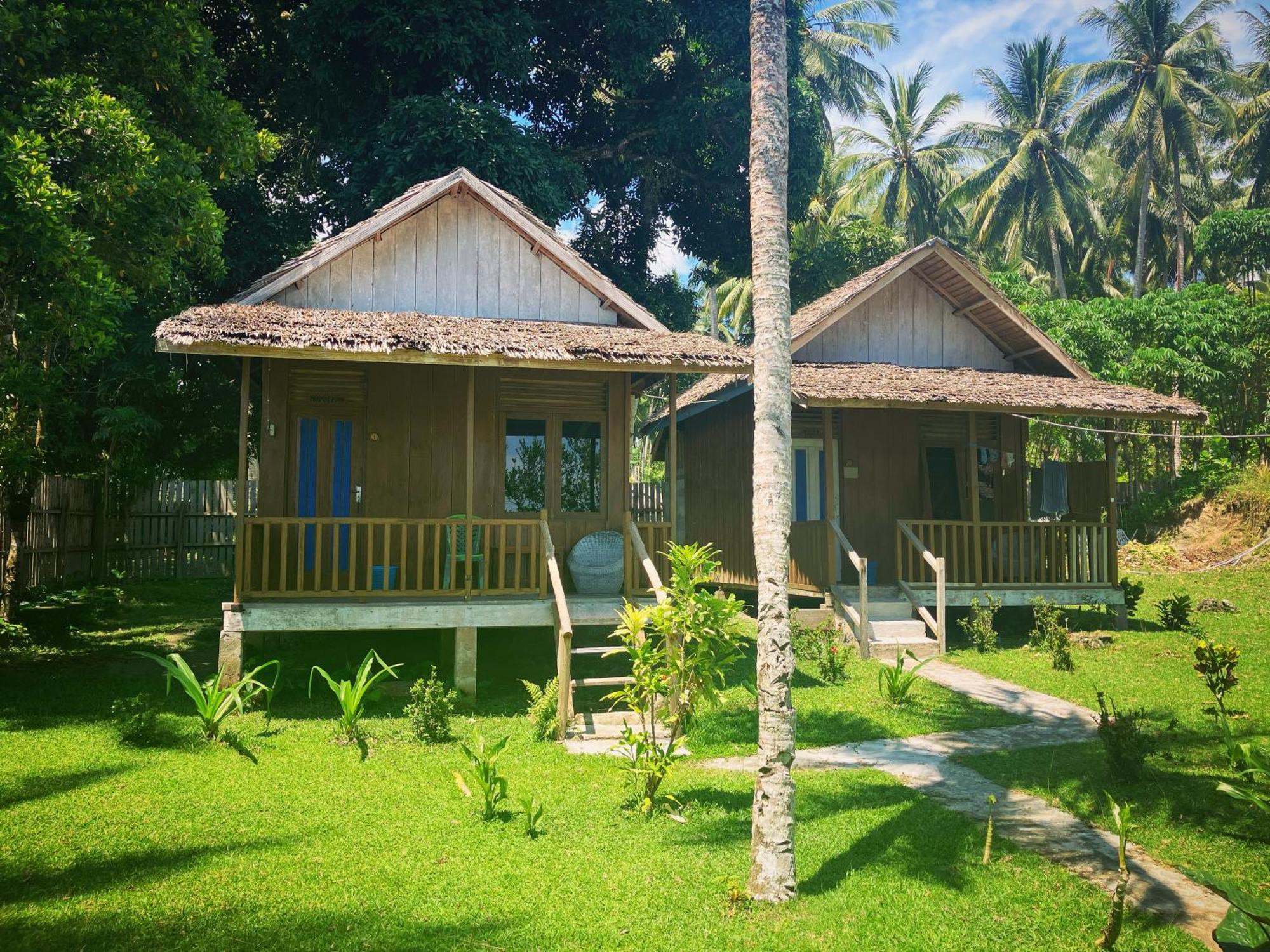 Pristine Paradise Dive Resort - Togean Islands, Una Una Pulau Unauna 外观 照片